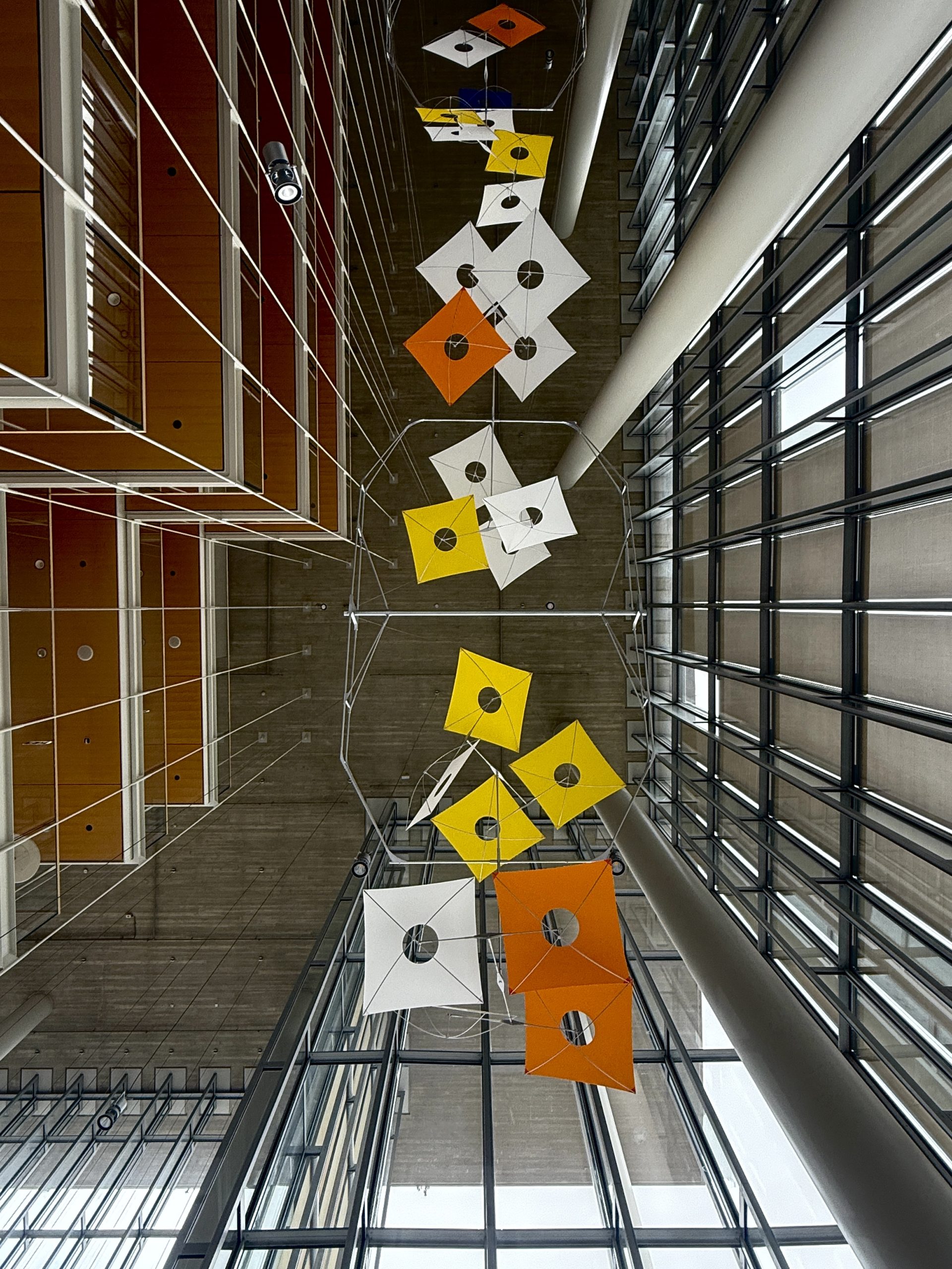 Elegance of Structure – An Interior Symphony of Light, Forms and Lines
